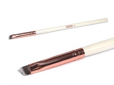 Pędzelek do makijażu do...