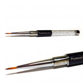 Pędzelek do paznokci zamykany