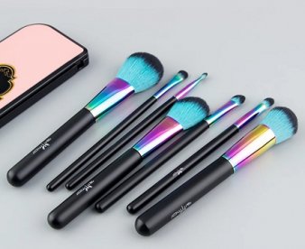 Zestaw pędzli do makijażu 7...