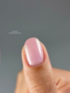 TOUCH-Cover-base-05-rozowa-baza-hybrydowa-z-drobinkami-13-ml_[3619]_1200.jpg