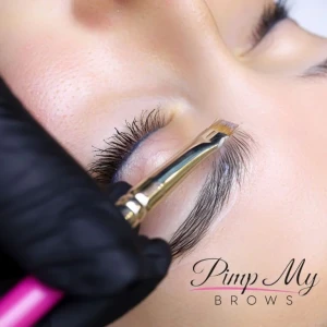 Pedzel-do-brwi-prosty-Pimp-My-Brows-PRO-1-Pimp-My-Lashes-do-geometrii-architektury-farbki-brows-brush-4-768x768.webp