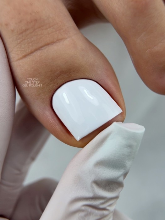 TOUCH-One-Step-Gel-Polish-01-bialy-jednofazowy-lakier-hybrydowy-3w1-7-ml_[3306]_1200.jpg