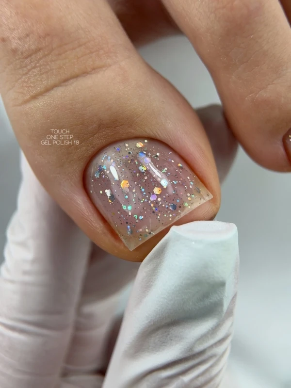 TOUCH-One-Step-Gel-Polish-18-jednofazowy-lakier-hybrydowy-3w1-bialy-7-ml_[3360]_1200.jpg
