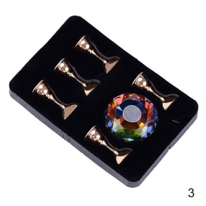 pol_pl_Magnetyczny-uchwyt-stojak-HOLDER-do-wzorkow-i-zdobien-diament-opalizujacy-nr-3-12107_2.jpg