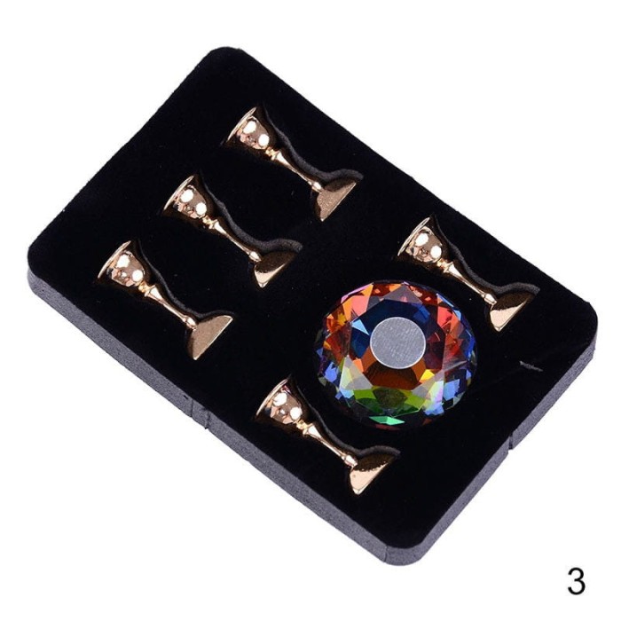 pol_pl_Magnetyczny-uchwyt-stojak-HOLDER-do-wzorkow-i-zdobien-diament-opalizujacy-nr-3-12107_2.jpg