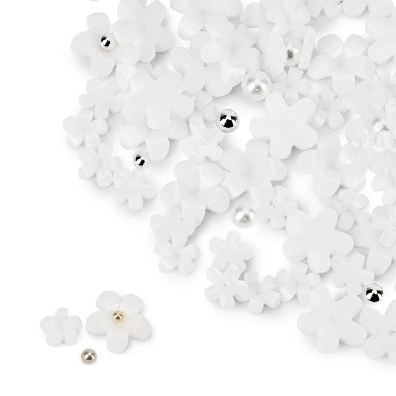 pol_pl_Ozdoby-do-paznokci-kwiatki-akrylowe-kulki-Molly-Nails-biale-150-sztuk-24605_1.jpg