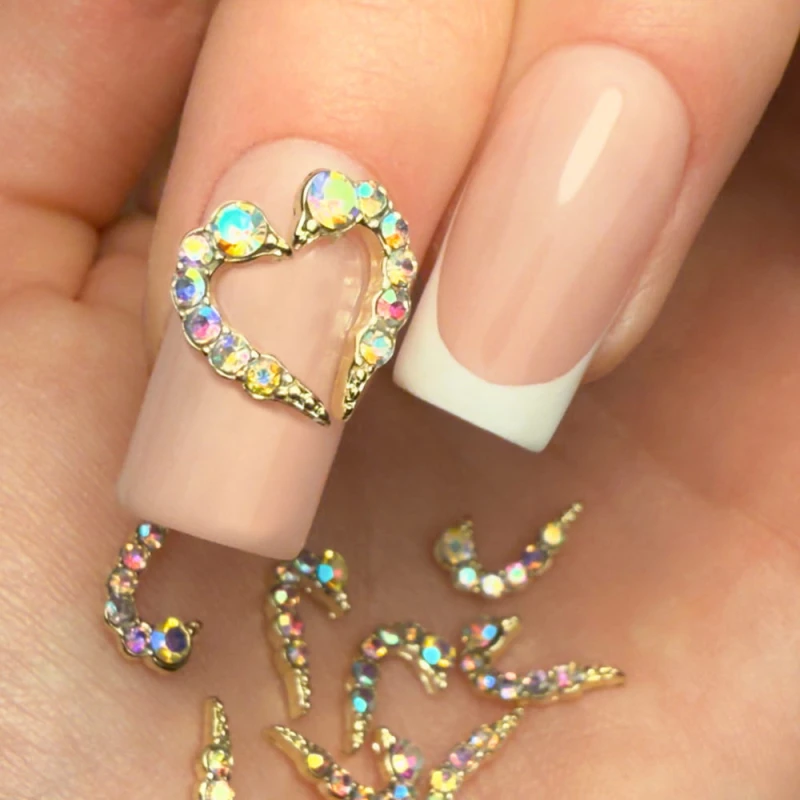 pol_pl_Ozdoby-do-paznokci-serce-3D-Molly-Nails-3D-A-B-diamond-10-szt-24566_4.jpg