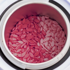 pol_pl_Wosk-twardy-w-dropsach-niskotemperaturowy-do-depilacji-bezpaskowej-ItalWax-rose-Film-Wax-100-g-12232_2.jpg