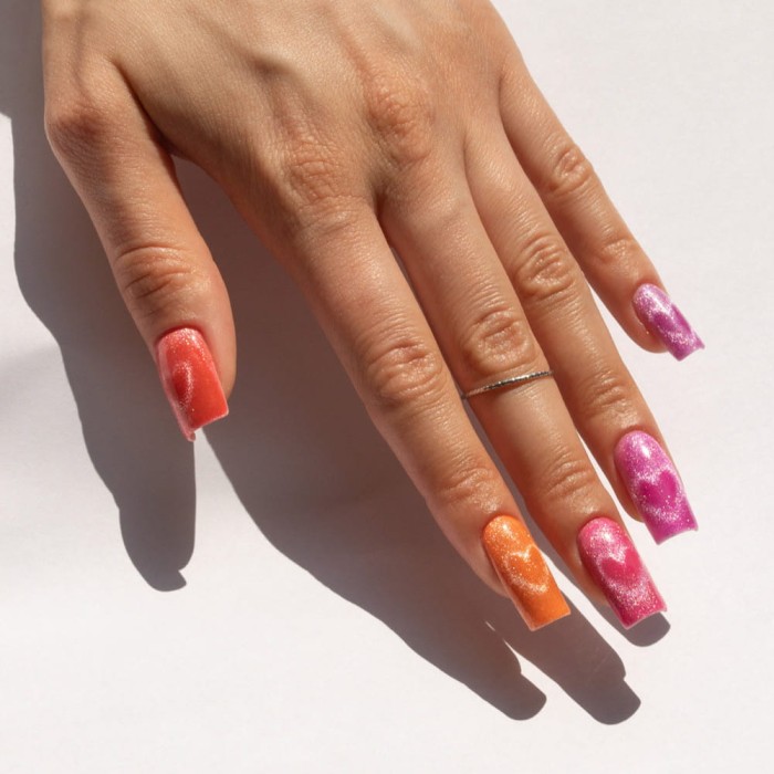 pol_pl_Lakier-hybrydowy-Molly-Nails-Neon-Flashy-Cat-Eye-HEMA-Free-8g-Nr-173-20645_6.jpg