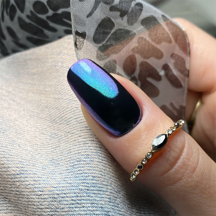 05-andromeda-stardust-powder-py_ek-lustrzany-mirror-effect-slowianka-nail-trends-2g-stylizacja2.png