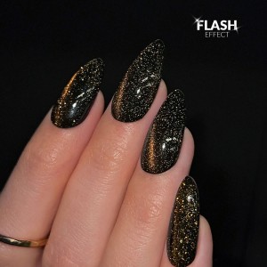 top_coat_cat_eye_amber_flash_slowianka_nail_trends_stylizacja_2_1.jpg