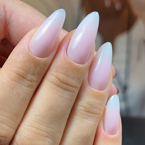 baby_boomer_spray_slowianka_nail_trends_stylizacja.jpg