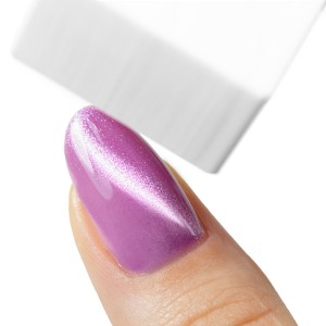 pol_pl_10-1gratis-Magnes-magnetyzer-do-kociego-oka-cat-eye-5D-MollyNails-bialy-31476_6.jpg