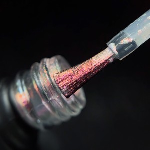 1_liquid_mirror_powder_fuchsia_pedzelek.jpg