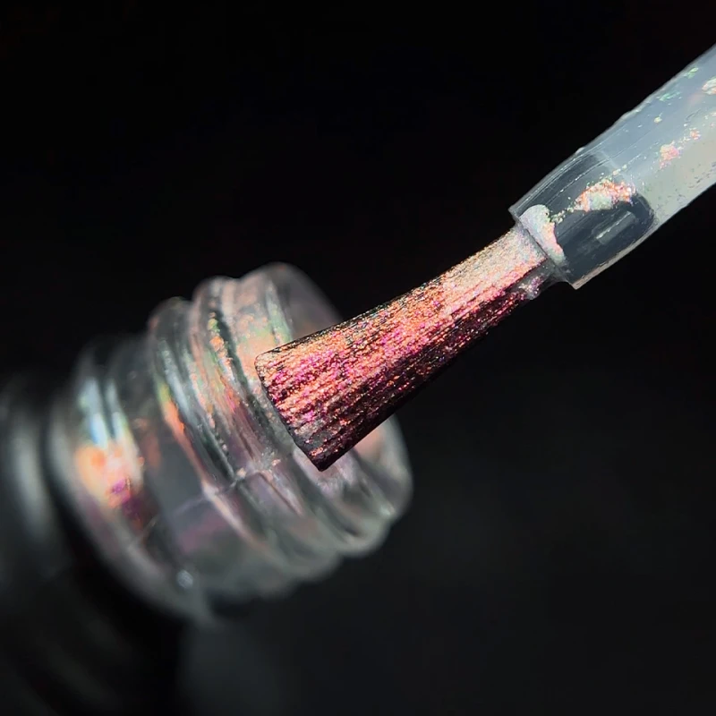 1_liquid_mirror_powder_fuchsia_pedzelek.jpg