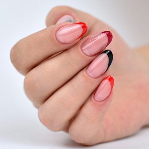 pol_pl_Lakier-hybrydowy-Molly-Nails-Classic-by-Monika-Mielniczuk-HEMA-Di-HEMA-free-8g-Nr-C4-20283_5.jpg